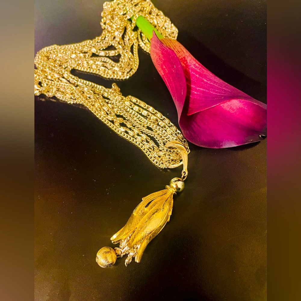 Vintage Multi-Chain Tassel Pendant Necklace - Picture 4 of 9